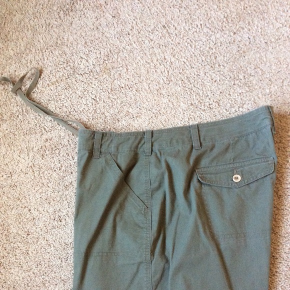 Capris - Picture 3 of 3